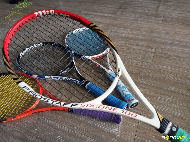 Các bước kiểm tra vợt tennis cũ