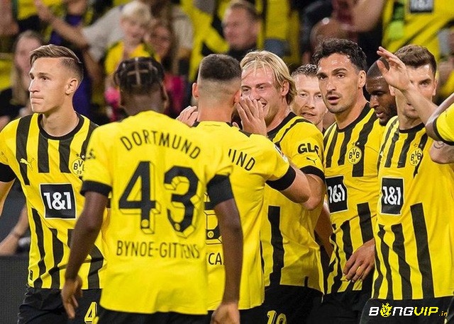 Borussia Dortmund sẽ phải thi đấu xuống hạng tại Europa League