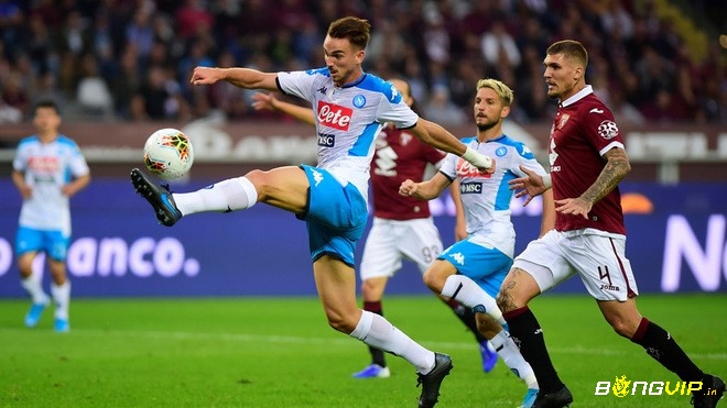 Phân tích soi kèo Napoli vs Torino theo lịch sử đối đầu hai đội