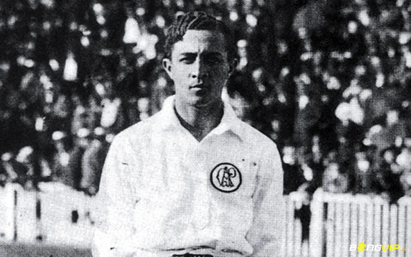 Arthur Friedenreich nằm top 10 cầu thủ ghi bàn nhiều nhất trong lịch sử với 554 bàn thắng