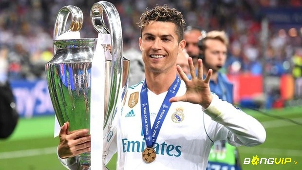 Ronaldo phá kỷ lục Top 10 cầu thủ xuất sắc nhất Champions League Champions League