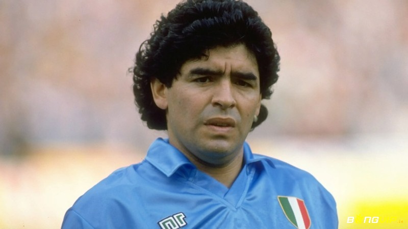 Top 10 cầu thủ xuất săc nhất Serie A: Maradona