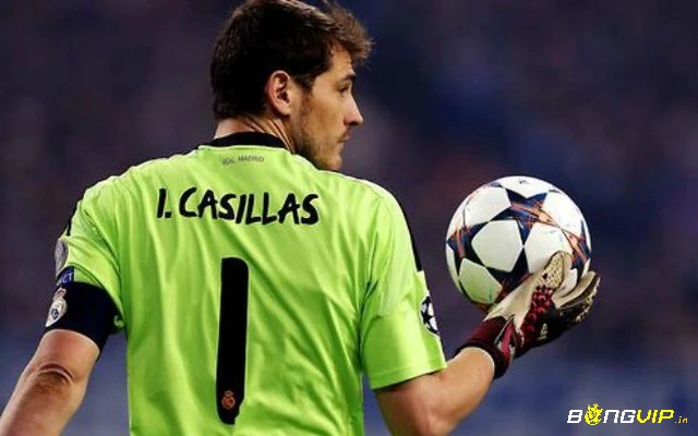 Ổn định và phản xạ xuất sắc, Iker Casillas xứng đáng trong top 10 thủ môn xuất sắc nhất