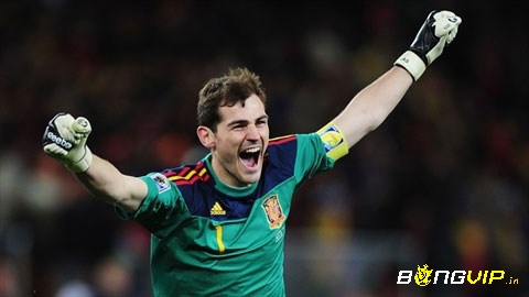 Iker Casillas nói 'Chúa không còn đồng hành cùng Tây Ban Nha'