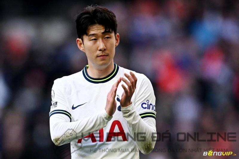  Son Heung-min là một tiền đạo tài năng với những đóng góp quan trọng cho Tottenham Hotspur và đội tuyển quốc gia Hàn Quốc.