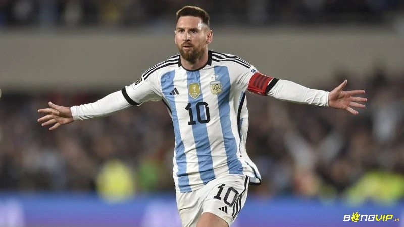 Top 10 tiền đạo xuất sắc nhất - Lionel Messi